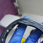 Zalałem sąsiada, nie mam ubezpieczenia – skutki zalania mieszkania