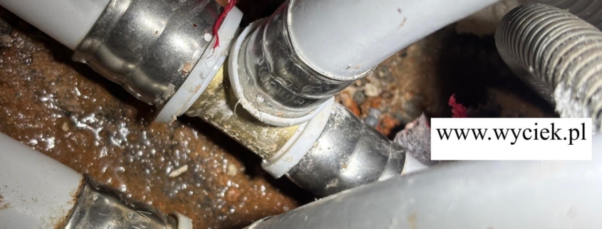 Nieszczelne połączenia rur PEX w instalacji CO błędny montaż kształtek