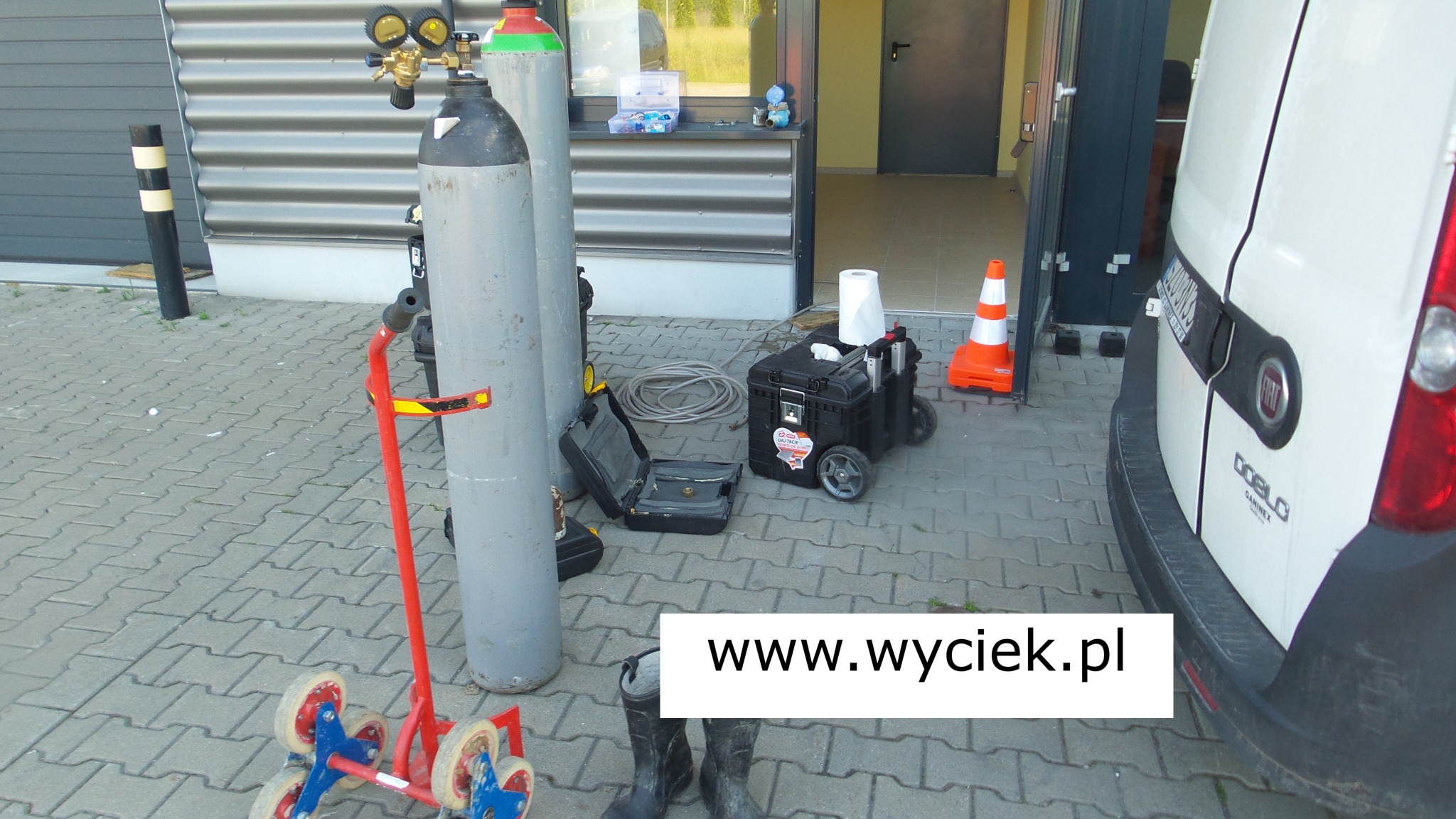 Gaz znacznikowy Chorzów – lokalizacja wycieku wody