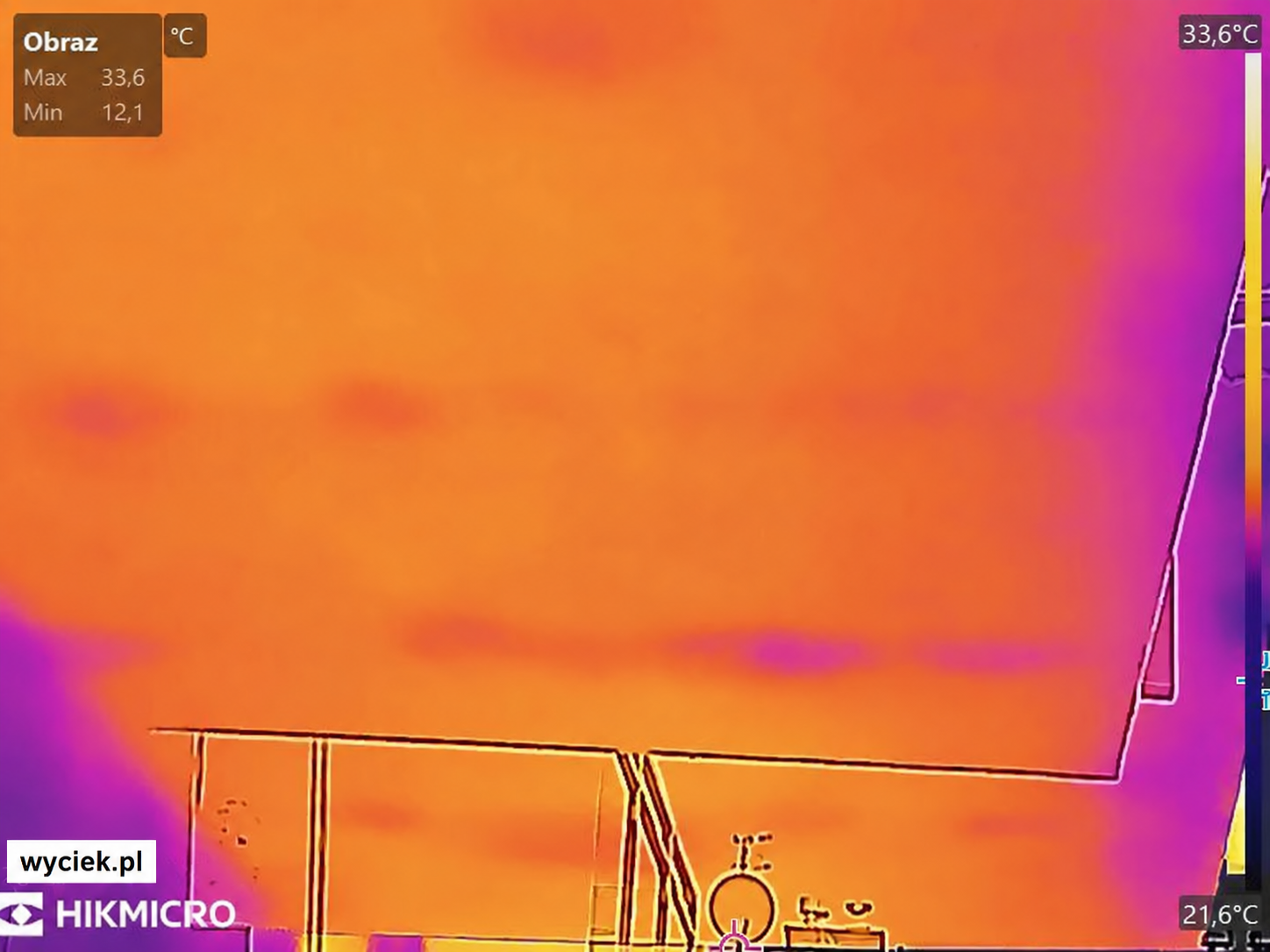 Termowizja sufitu balkonu podczas diagnostyki przecieku elewacji