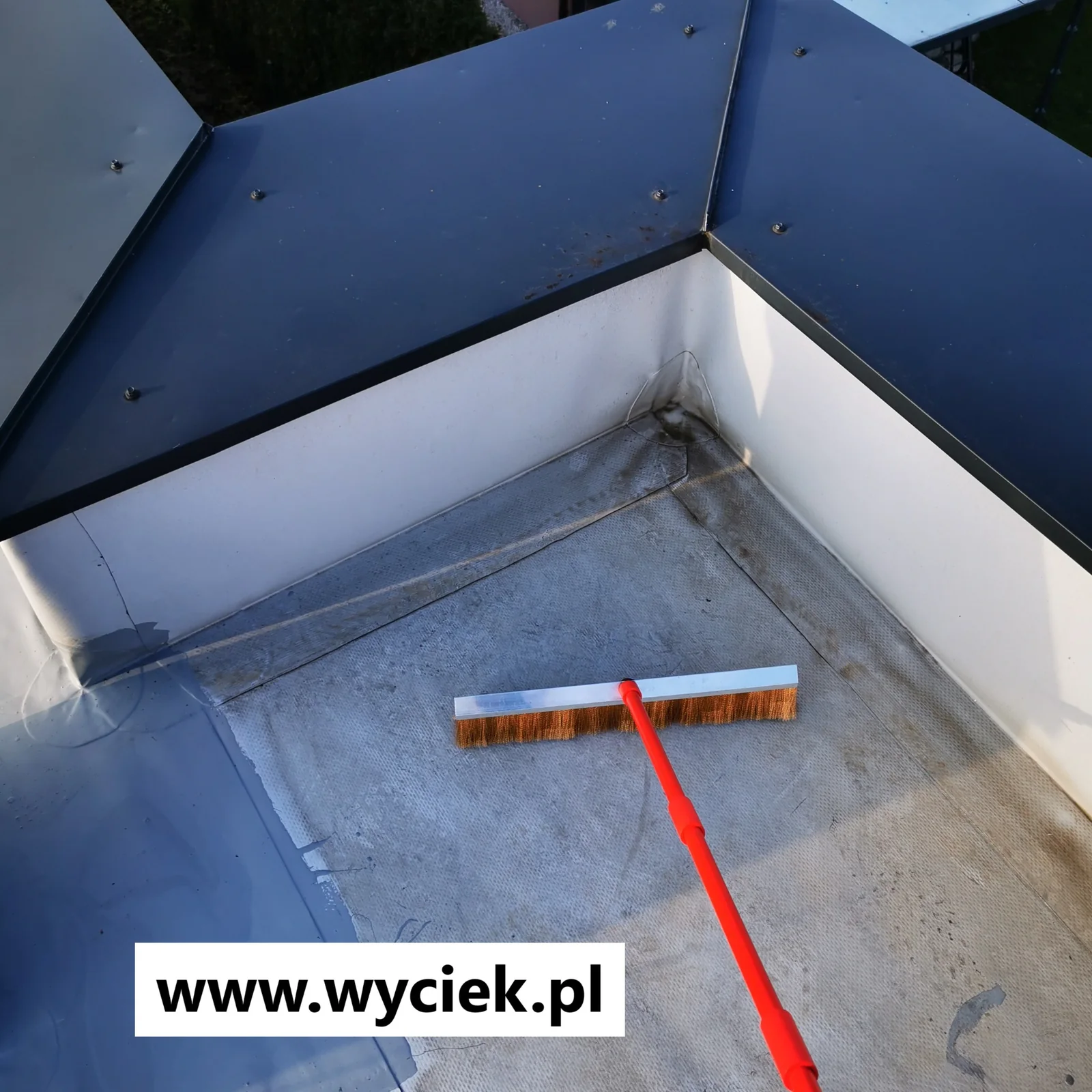 Badanie szczelności dachu Tarnowskie Góry próbą iskrową